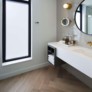 Andaz Suite